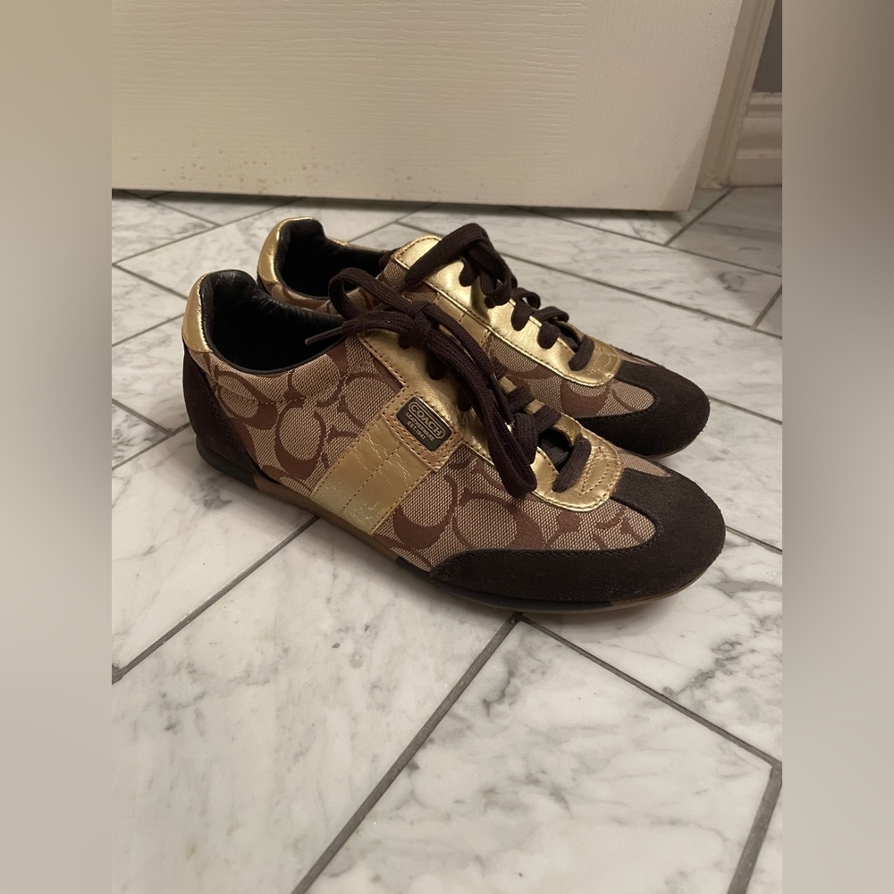 Coach Logo ‘Joss’ Style Tennis Shoes with Gold Accents, Size 6.5M, Pre-Loved - Picture 2 of 8